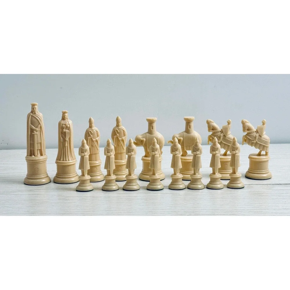 Kingsway Vintage Red & Ivory Chess Pieces Set Complete Royal King Queen Knight - Picture 6 of 16